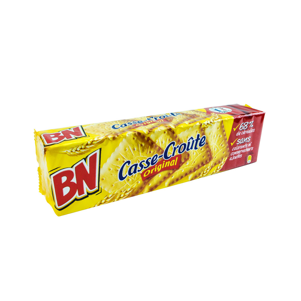 The iconic Casse-Croute (biscuit snack)! BN has been manufacturing Le Casse-Croute since 1922: a crisp biscuit with 68% cereals.