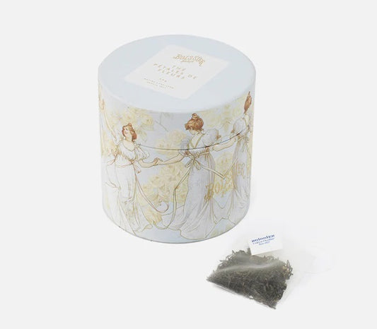 Enjoy the delicious taste of Maison Boissier green tea, which has fresh and vegetal notes along with a fruity, fragrant aroma. This pleasant and balanced cup of tea will remind you of the taste of a smoothie, thanks to its unique combination